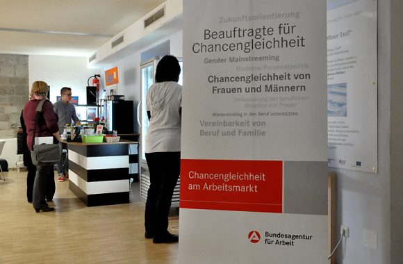 "Frauen mittendrin" 2013 "Frauen mittendrin" 2013
