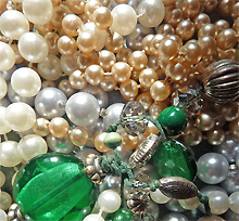 Schmuck aus Perlen selbermachen beim KREATIV-Samstag im MGH