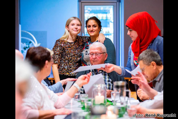 rr_wfunkeln2019_singkreis Weihnachtsfunkeln 2019 im MGH Haßfurt (Foto: René Ruprecht)