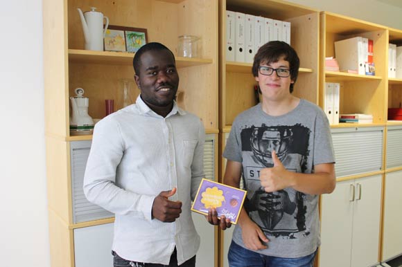 Marcel Stark (Realschulabschluss) und Bildungspate Micky Mbiakob