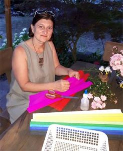 im MGH-Sprachcafé: Kreatives Gestalten mit Violetta Nagel